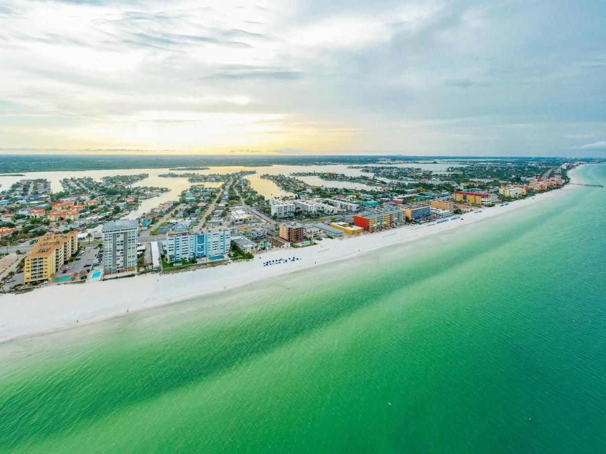 Grand Shores West Redington Shores Exterior photo