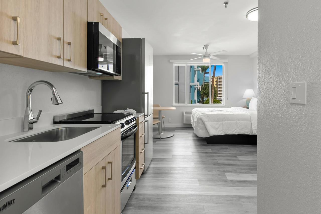 Grand Shores West Redington Shores Exterior photo