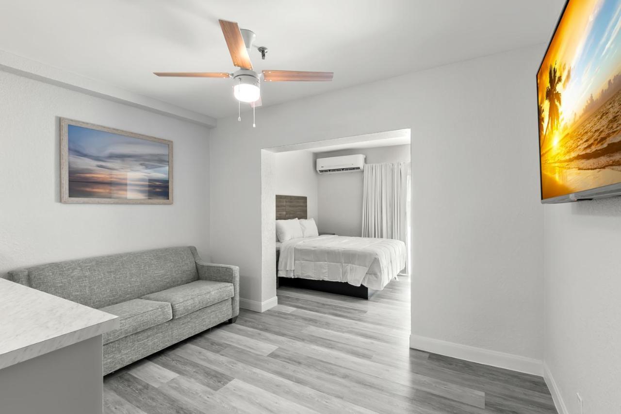 Grand Shores West Redington Shores Exterior photo